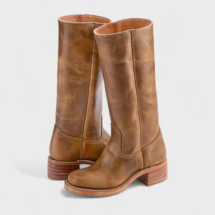 Klassische Reitstiefel mit hohem Schaft